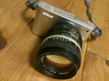 Nikon J1に50mmのMFレンズ